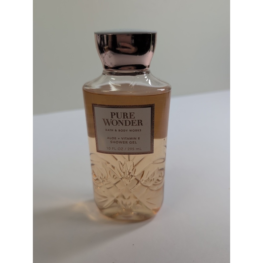 PURE WONDER Bath & Body Works Shower Gel, 10fl oz/‎ 295 ml.